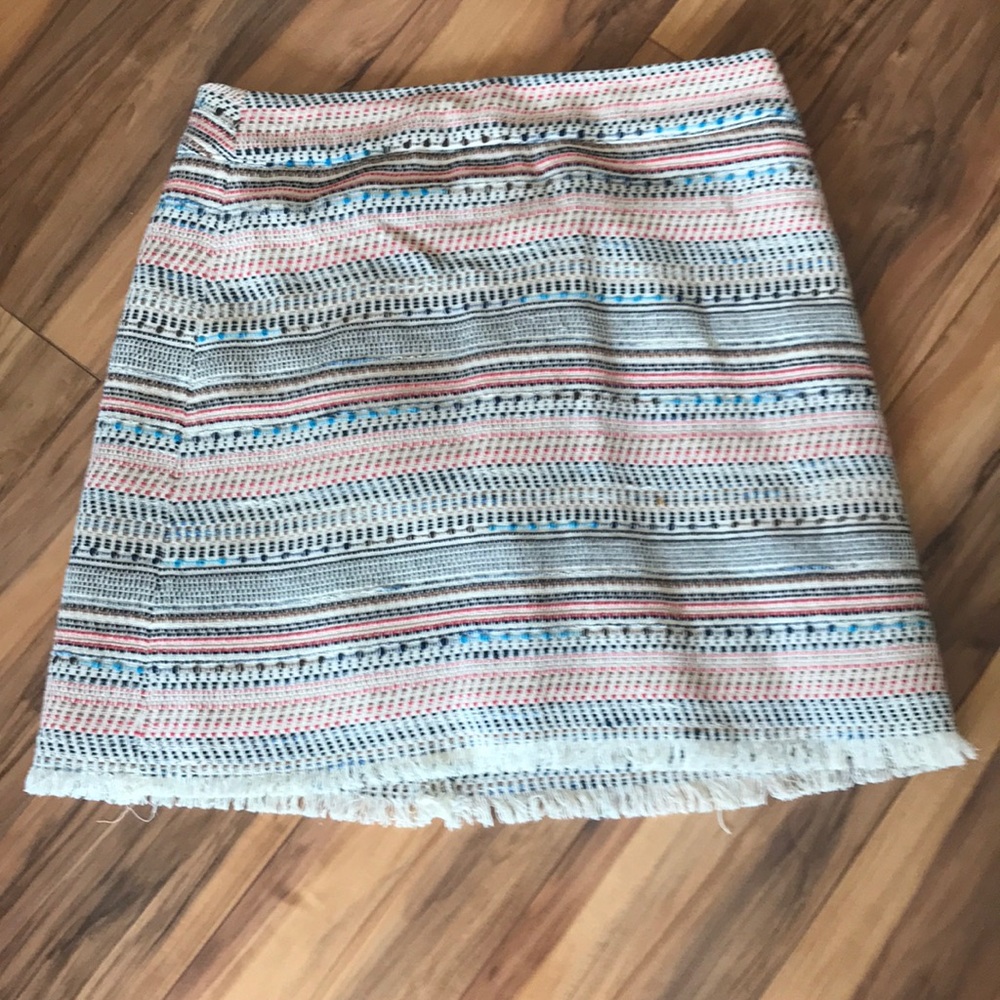 Skirt w fringe